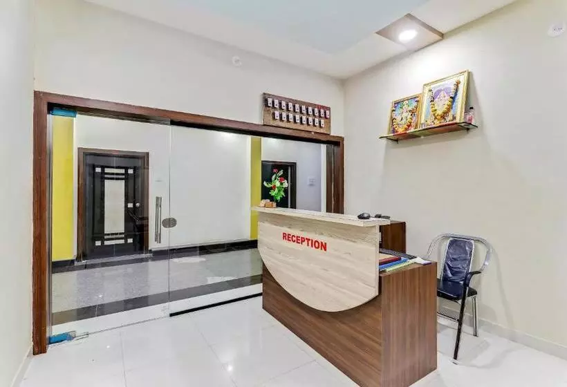 Hotelli Oyo 63139 Kamal  And Lodging