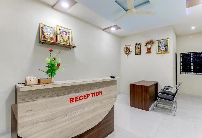 בית מלון כפרי Oyo 63139 Kamal  And Lodging