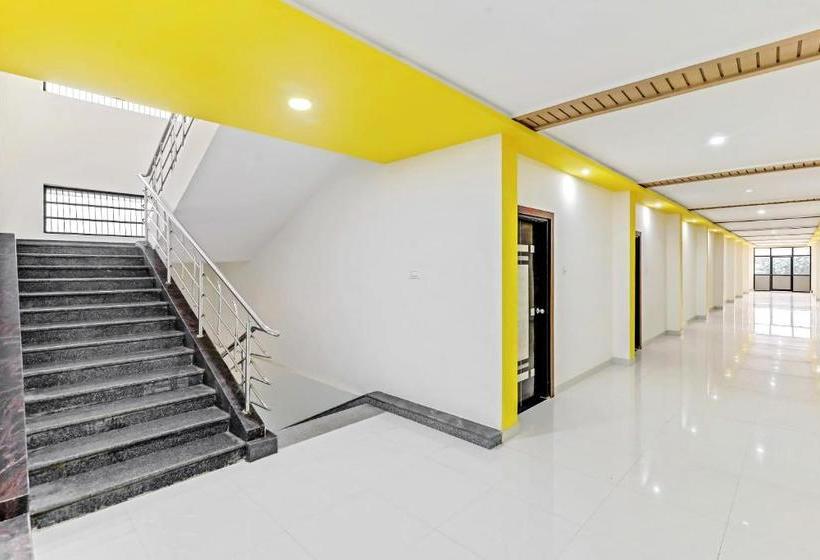 בית מלון כפרי Oyo 63139 Kamal  And Lodging