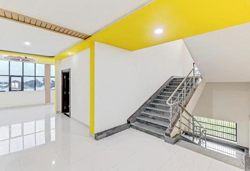 בית מלון כפרי Oyo 63139 Kamal  And Lodging