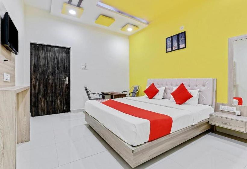 בית מלון כפרי Oyo 63139 Kamal  And Lodging