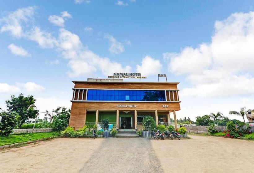 בית מלון כפרי Oyo 63139 Kamal  And Lodging