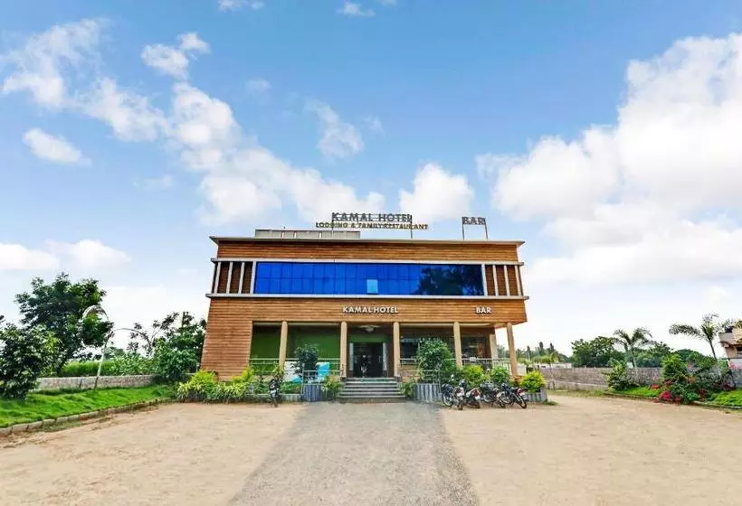 Hotelli Oyo 63139 Kamal  And Lodging