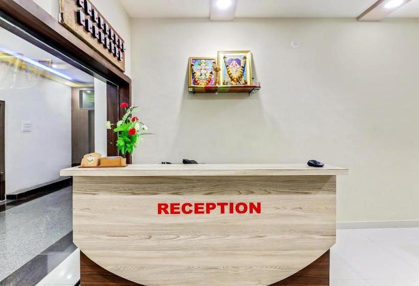 בית מלון כפרי Oyo 63139 Kamal  And Lodging