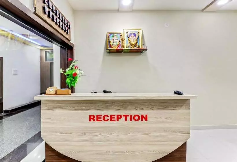 Hotelli Oyo 63139 Kamal  And Lodging