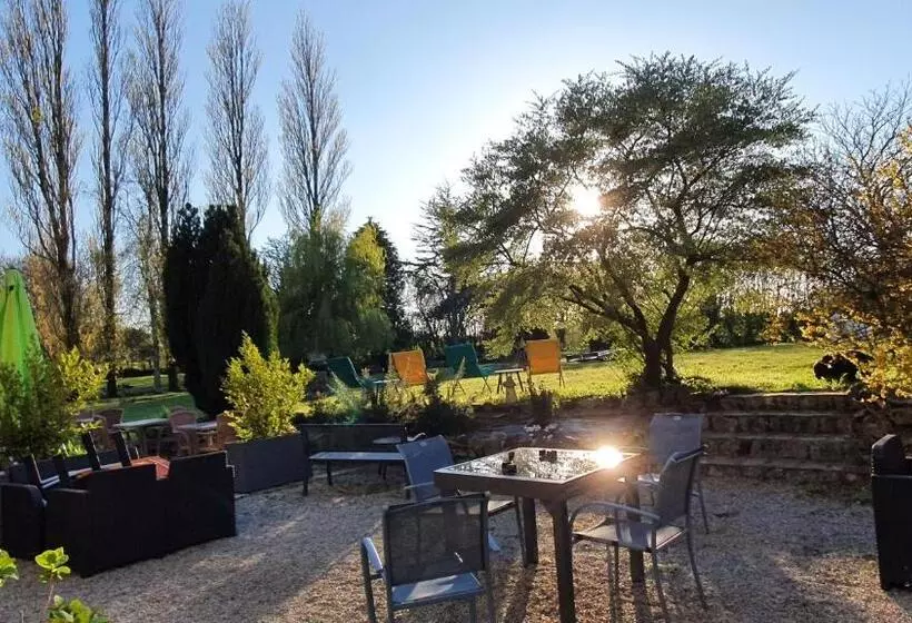 Majatalo Le Relais De La Comté