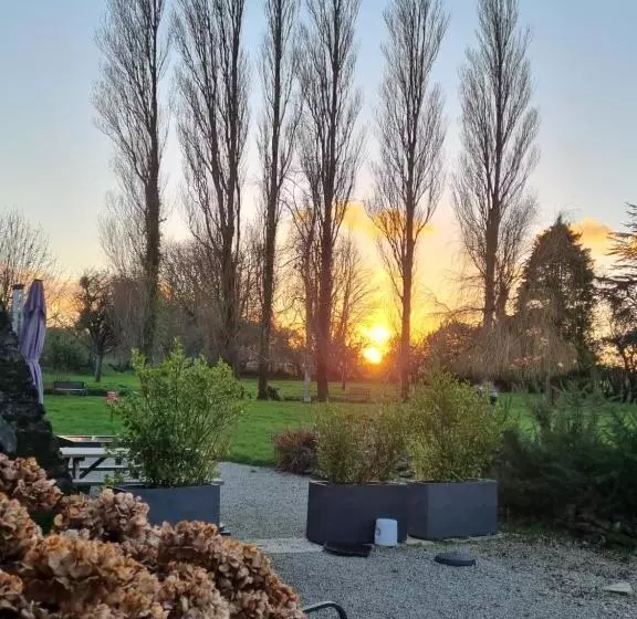 Majatalo Le Relais De La Comté