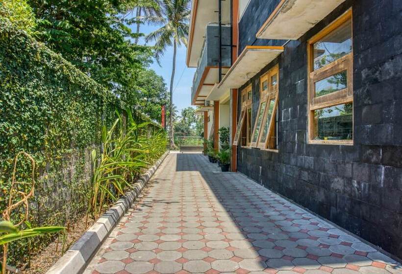 بنسيون Reddoorz @ Jakal Atas Km 10