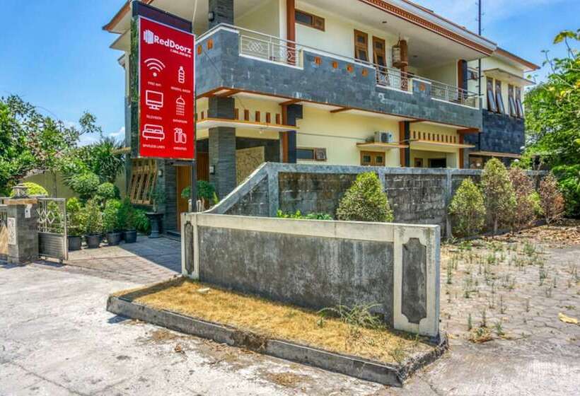 بنسيون Reddoorz @ Jakal Atas Km 10