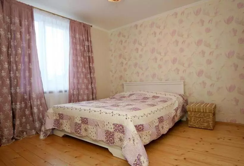 Majatalo гостьовий дім Tauer