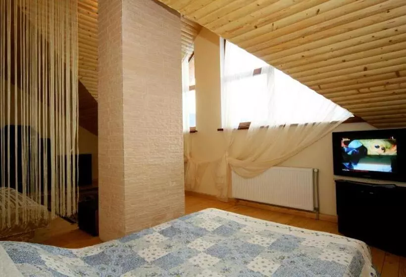 Majatalo гостьовий дім Tauer