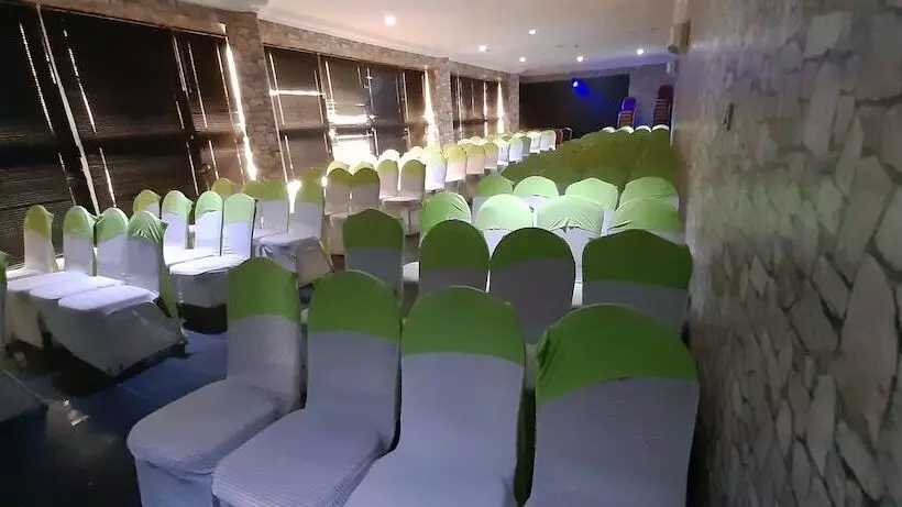 Greenwood Court Hotels & Suites