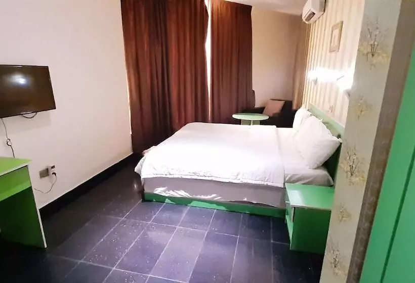 Greenwood Court Hotels & Suites