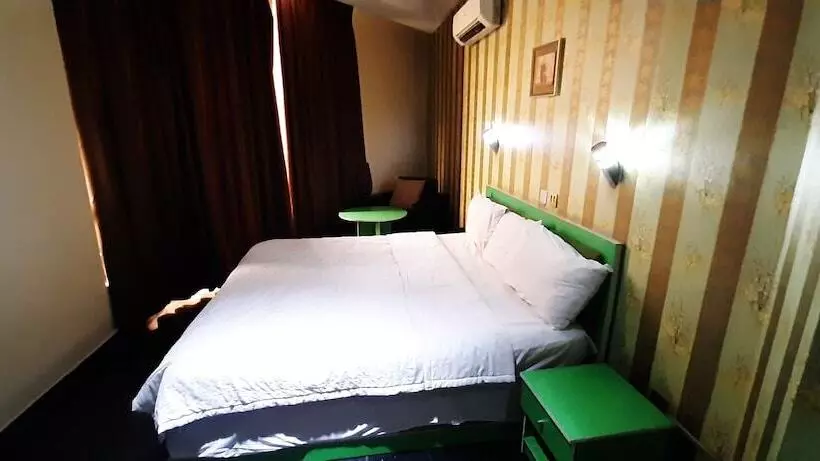 Greenwood Court Hotels & Suites