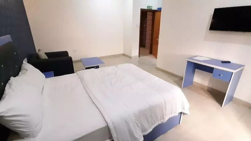 Greenwood Court Hotels & Suites