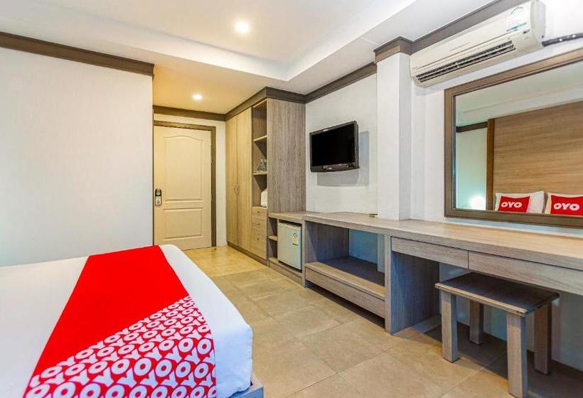 호텔 Oyo 380 Jomthong Mansion