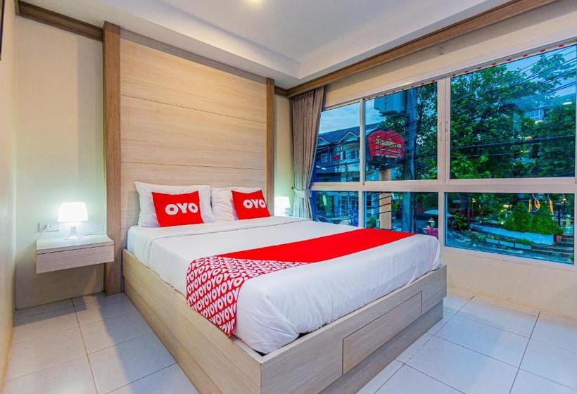 호텔 Oyo 380 Jomthong Mansion