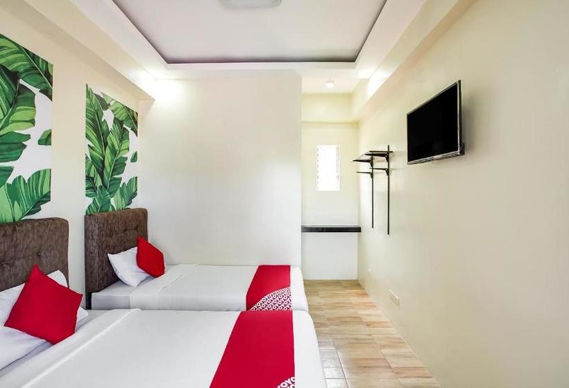 בית מלון כפרי Oyo 458 Kathy S Home Garden Suites