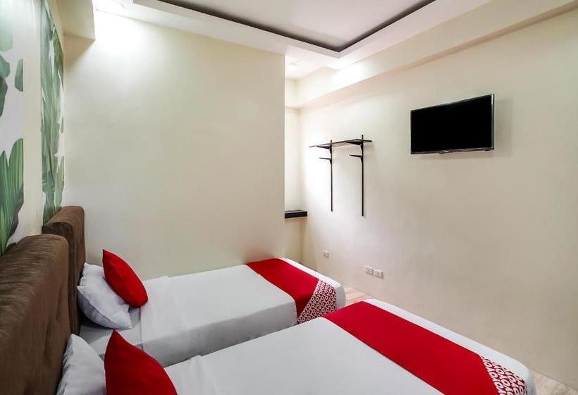 בית מלון כפרי Oyo 458 Kathy S Home Garden Suites