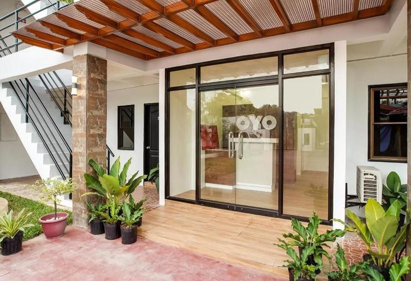 בית מלון כפרי Oyo 458 Kathy S Home Garden Suites