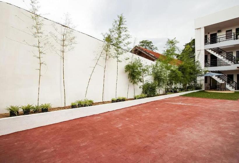 בית מלון כפרי Oyo 458 Kathy S Home Garden Suites