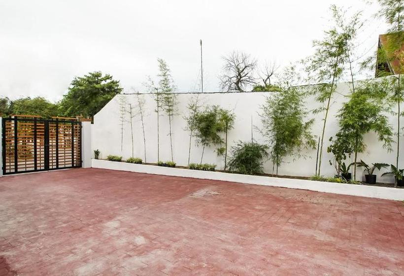 בית מלון כפרי Oyo 458 Kathy S Home Garden Suites