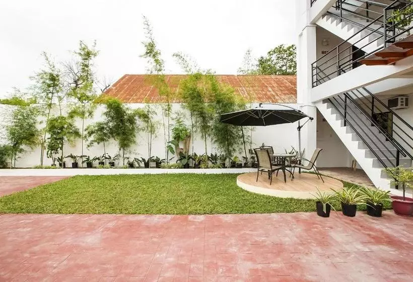 Hotelli Oyo 458 Kathy S Home Garden Suites