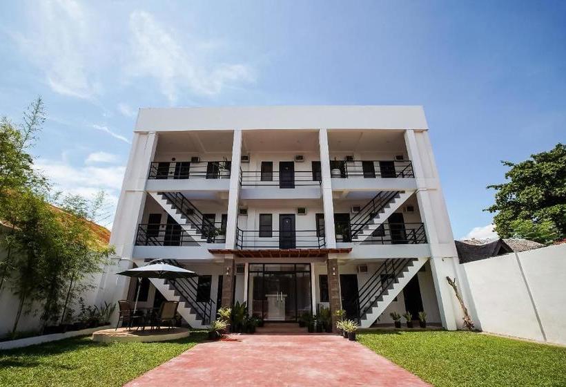 בית מלון כפרי Oyo 458 Kathy S Home Garden Suites