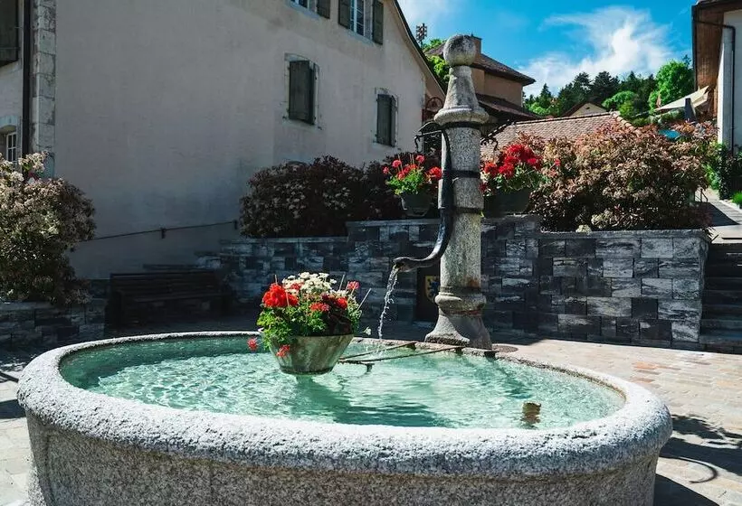 ホテル Restaurant La Croix D’or