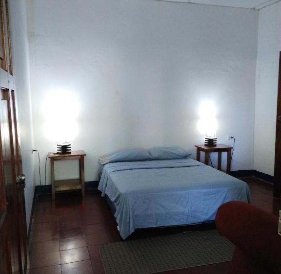 هاستل Tapihouse