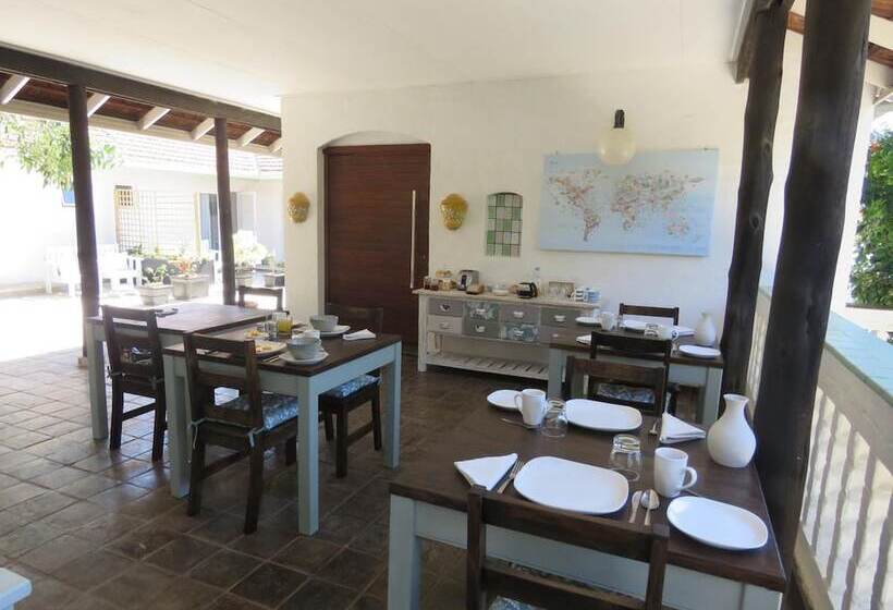 مبيت وإفطار Bare Feet Retreat