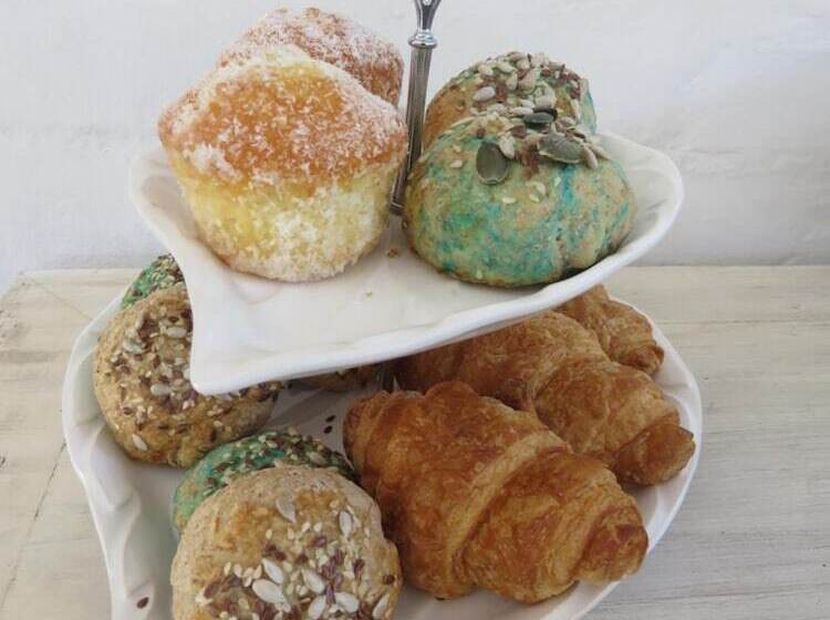 مبيت وإفطار Bare Feet Retreat