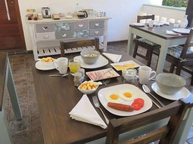 ベッドアンドブレックファースト Bare Feet Retreat