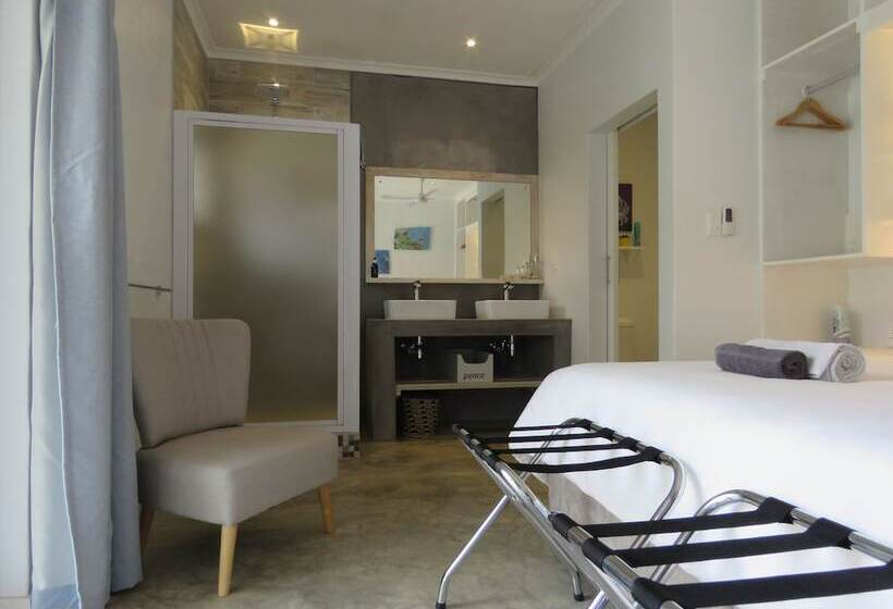 مبيت وإفطار Bare Feet Retreat