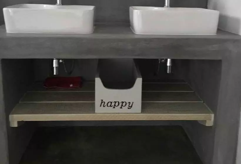 ベッドアンドブレックファースト Bare Feet Retreat