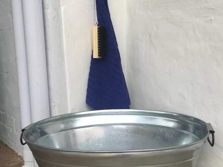 ベッドアンドブレックファースト Bare Feet Retreat