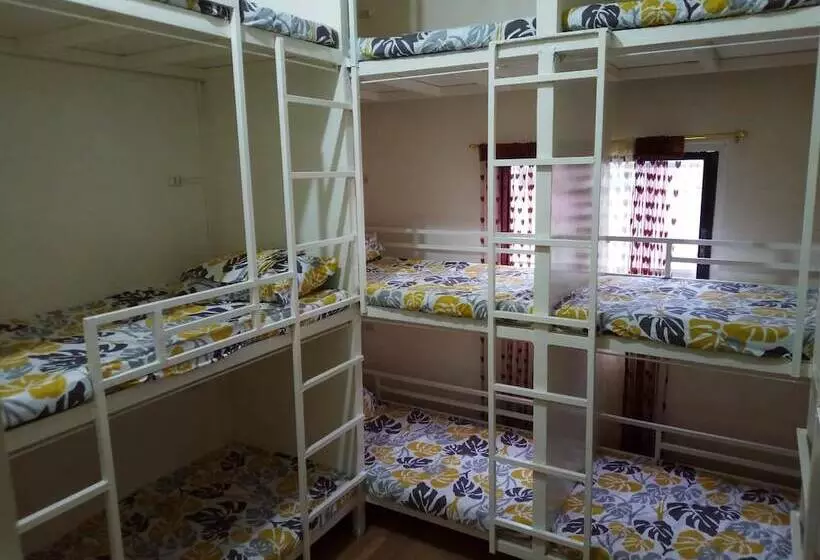 Aamiaismajoitus (B&B) Bee Force Backpackers Inn   Cebu