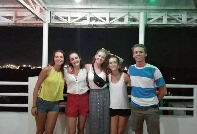 Aamiaismajoitus (B&B) Bee Force Backpackers Inn   Cebu