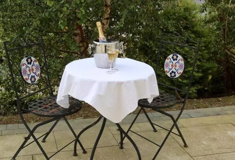 Aamiaismajoitus (B&B) Heather House