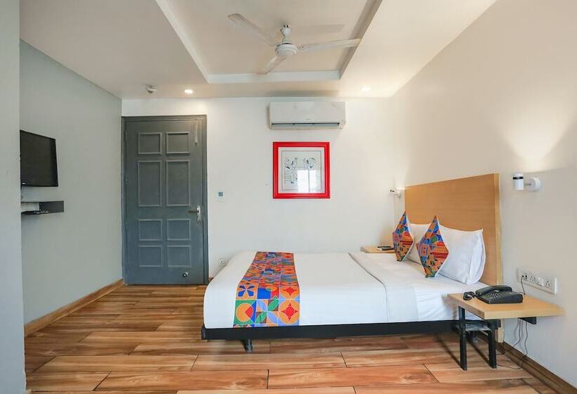 Hotel Fabexpress Pp Residency