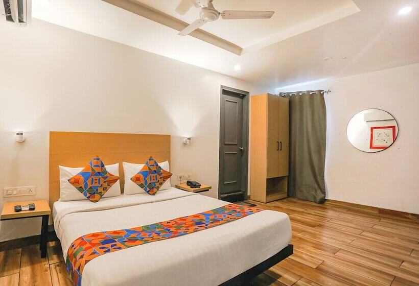 Hotel Fabexpress Pp Residency