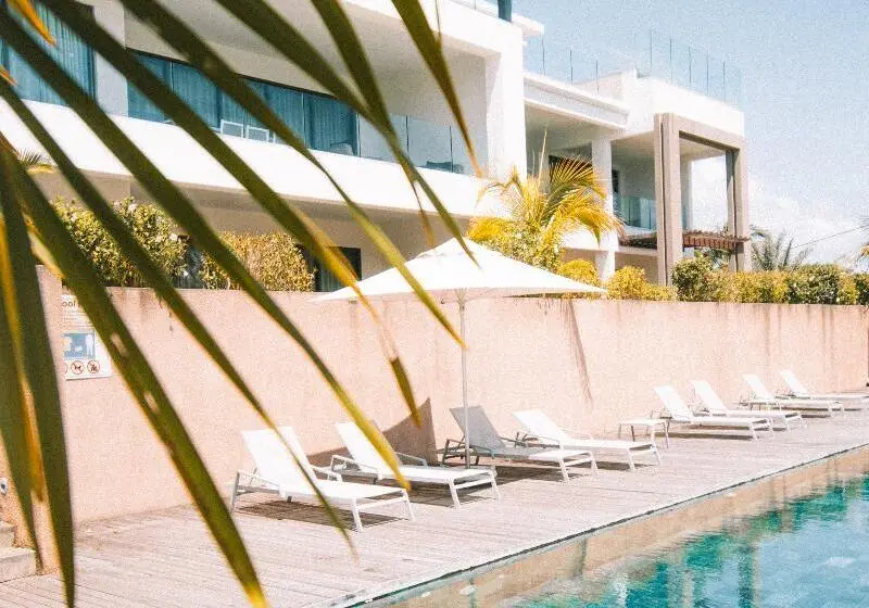 هتل Mythic Suites & Villas
