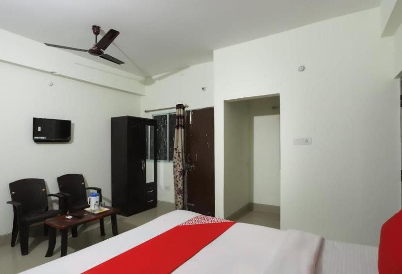 هتل Oyo 48553 Awadh Fort