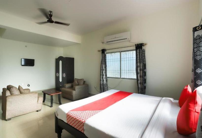 هتل Oyo 48553 Awadh Fort