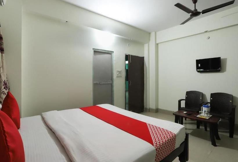 هتل Oyo 48553 Awadh Fort
