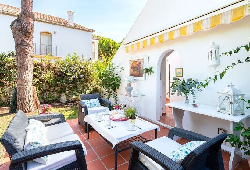 3 Bdrs Apartm With Private Terraces & Communal Swimming Pool In Estepona Benamara Ii