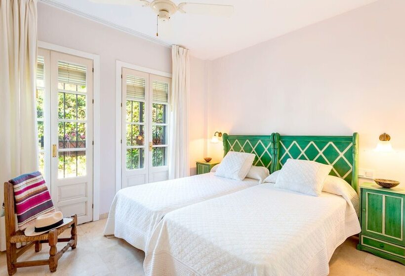 3 Bdrs Apartm With Private Terraces & Communal Swimming Pool In Estepona Benamara Ii