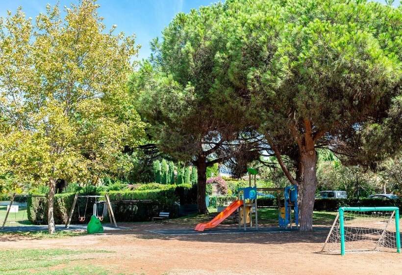 3 Bdrs Apartm With Private Terraces & Communal Swimming Pool In Estepona Benamara Ii