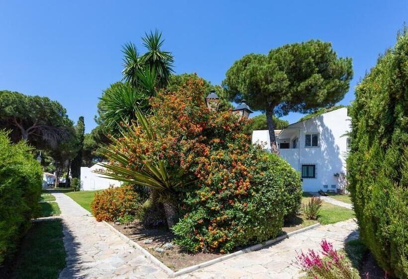 3 Bdrs Apartm With Private Terraces & Communal Swimming Pool In Estepona Benamara Ii