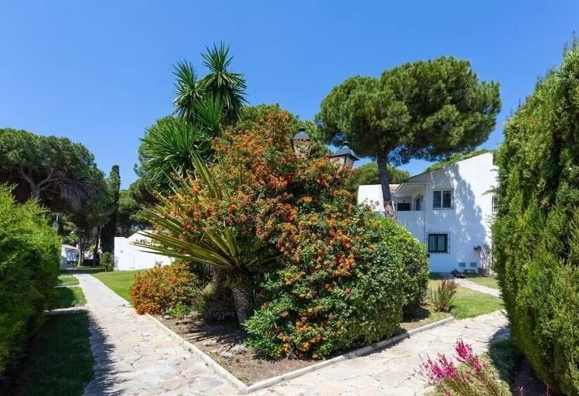 3 Bdrs Apartm With Private Terraces & Communal Swimming Pool In Estepona Benamara Ii